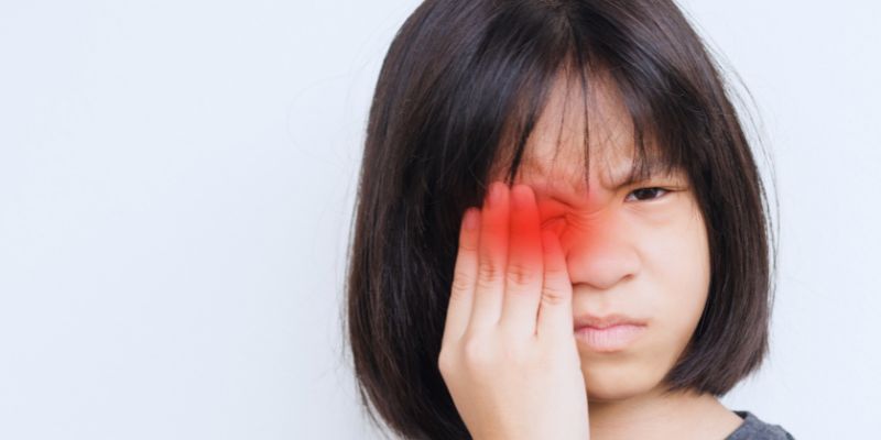 Juvenile Macular Degeneration: Symptoms, Causes, Management, and More 